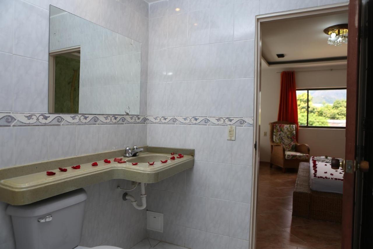 Hotel Anamichu Suites Мелгар Екстериор снимка